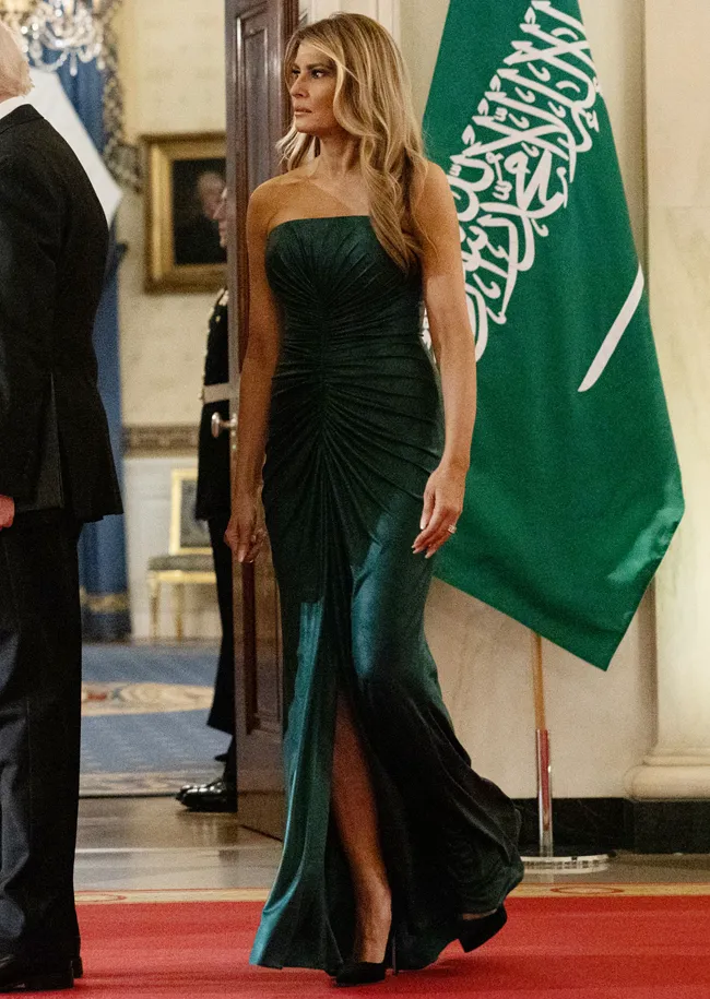 melania trump green dress Melania Trump stuns in a sleek green @eliesaabworld gown at the gala dinner honoring Saudi Crown Prince Mohammed bin Salman in Washington DC. The choice of green, echoing the color of the