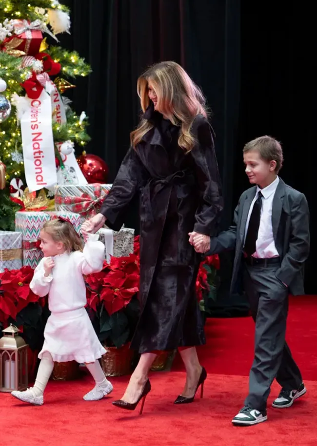 Melania Trump black coat Children's National Medical Center Washington DC