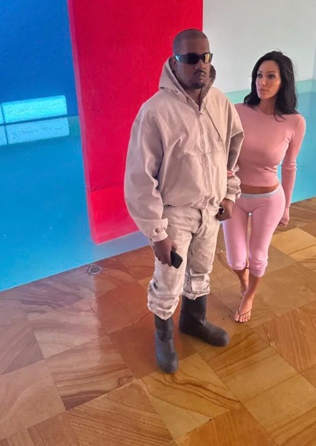 Bianca Censori's Instagram story featuring Ye's latest style.