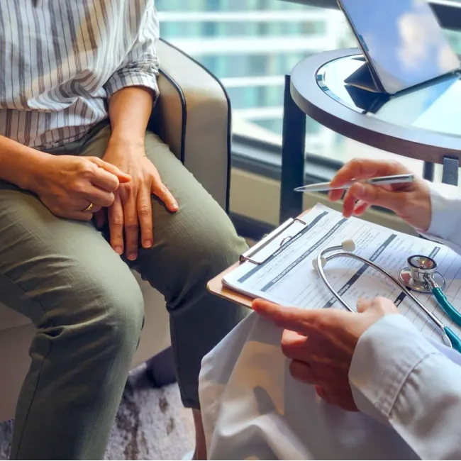 Doctor reveals habits that accelerate facial aging.