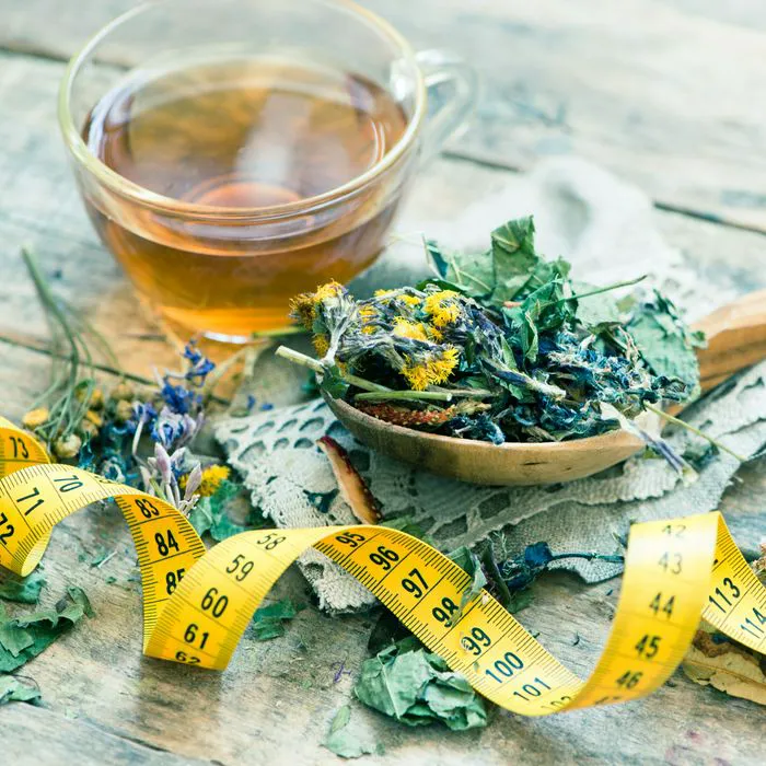 Detox tea for cleansing and revitalizing the body