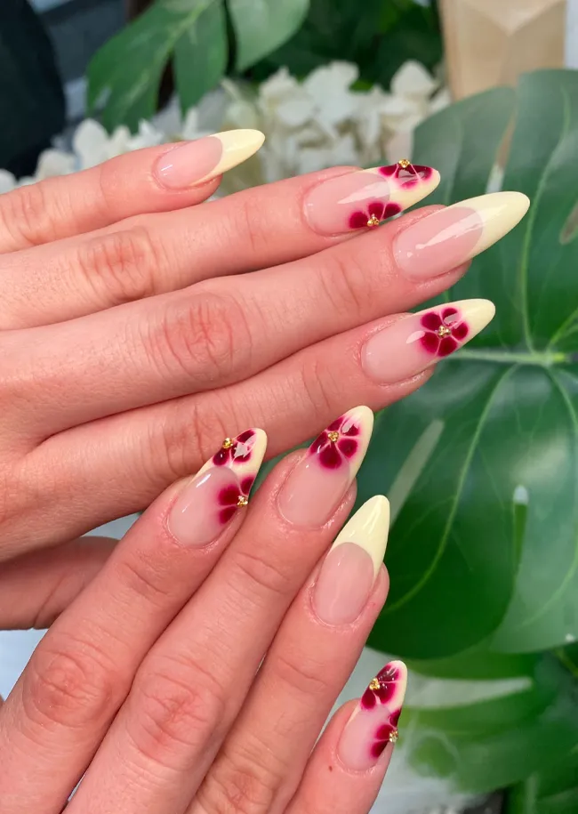 Beautiful blooming nails featured on Instagram by NYLove.