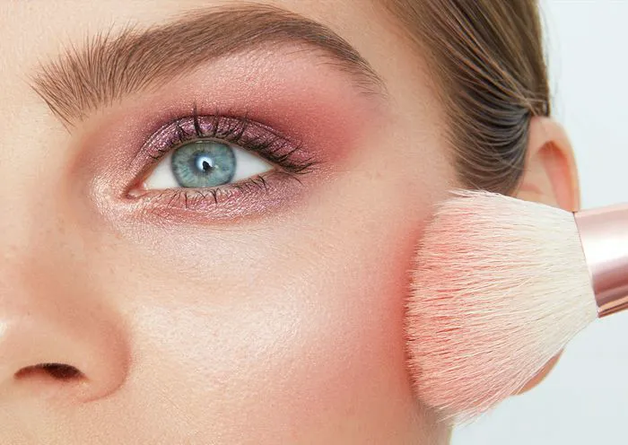 applying-too-much-blush