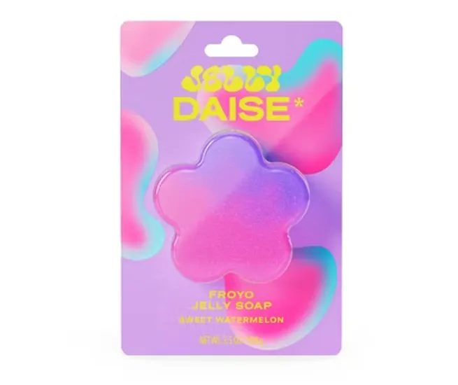 DAISE Beauty Jelly Soap for gentle cleansing and hydration.