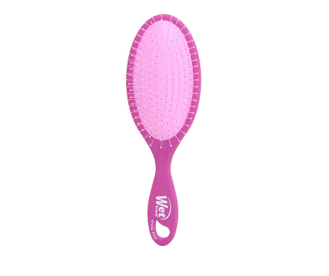 Effective frizz-free detangler for smooth, manageable hair