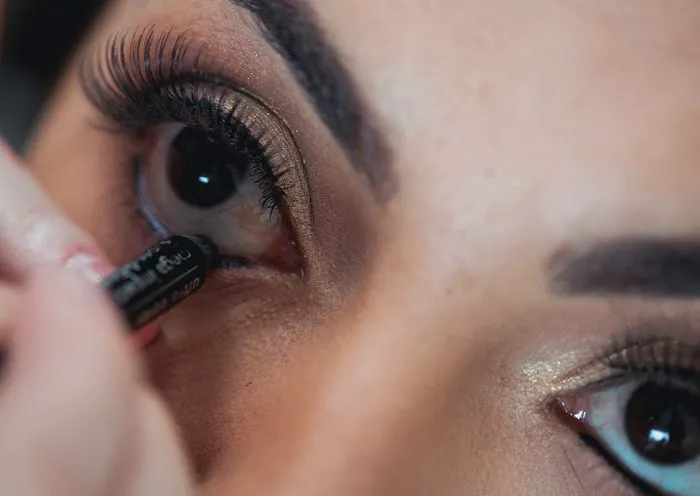 lining-eyes