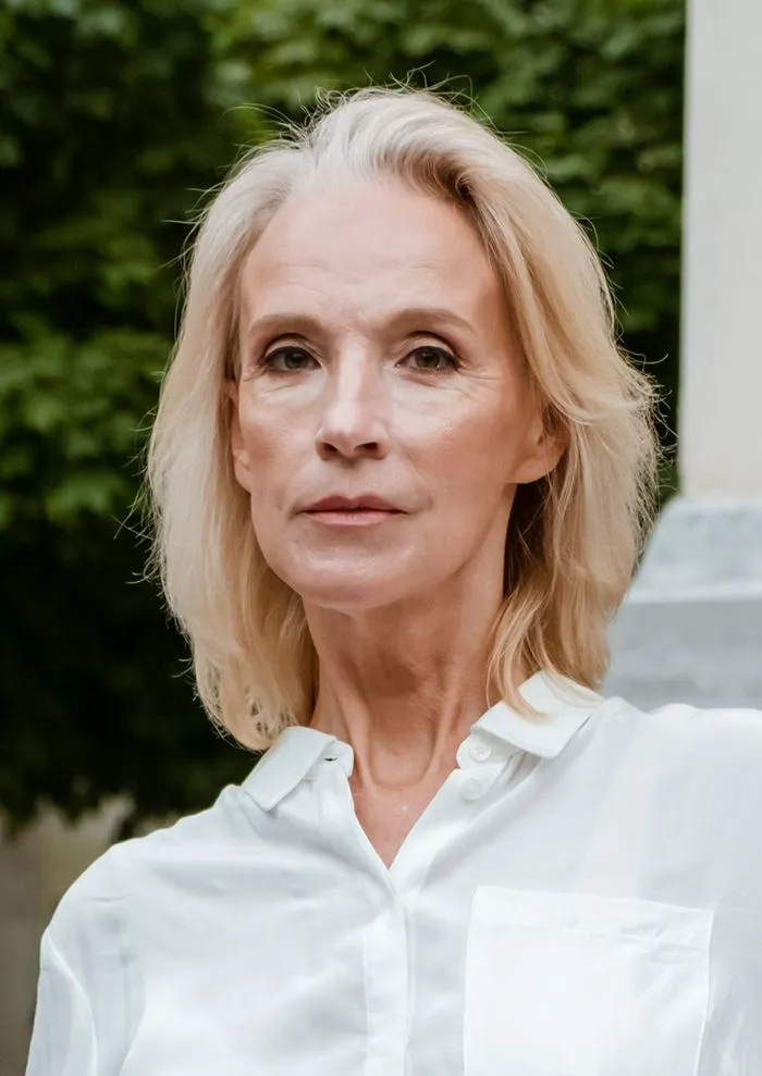 shoulder-length-layers