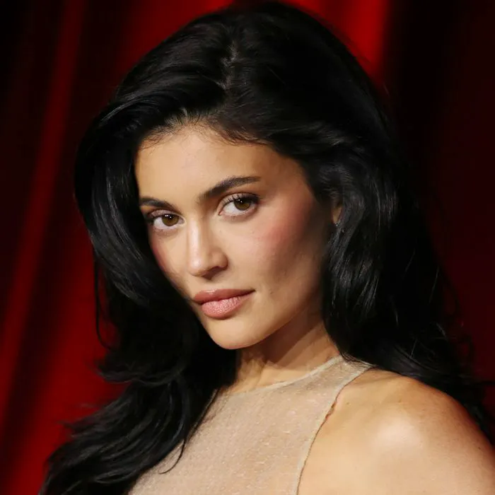 "Eyeshadow dos and don'ts for women over 50 for a youthful look"