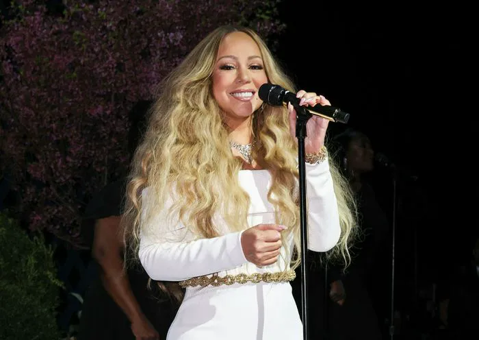 Mariah Carey performing Tiffany and Co event