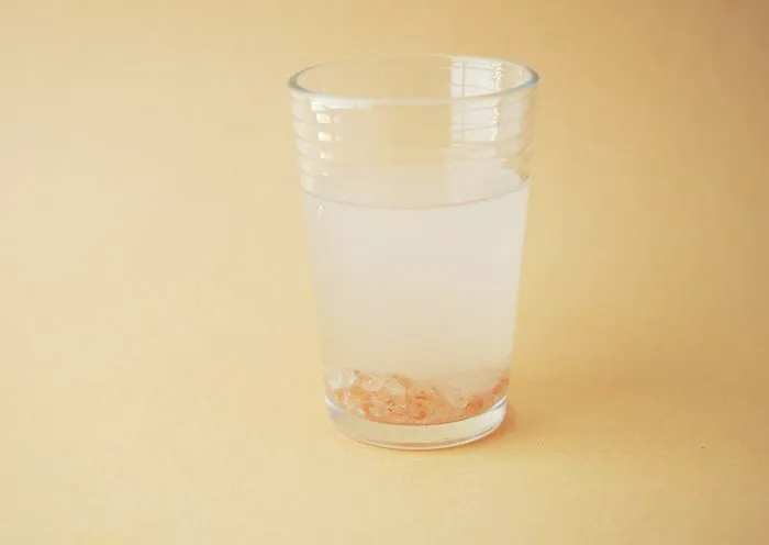 "Sole water in a glass"