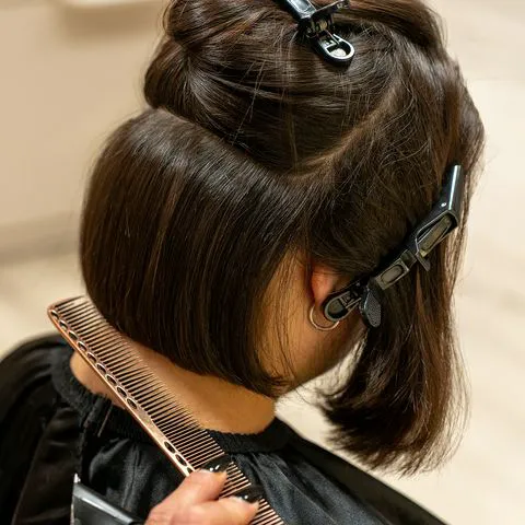 "Low maintenance haircuts recommended for women over 50 this fall"