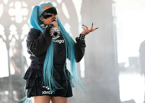 North West performing