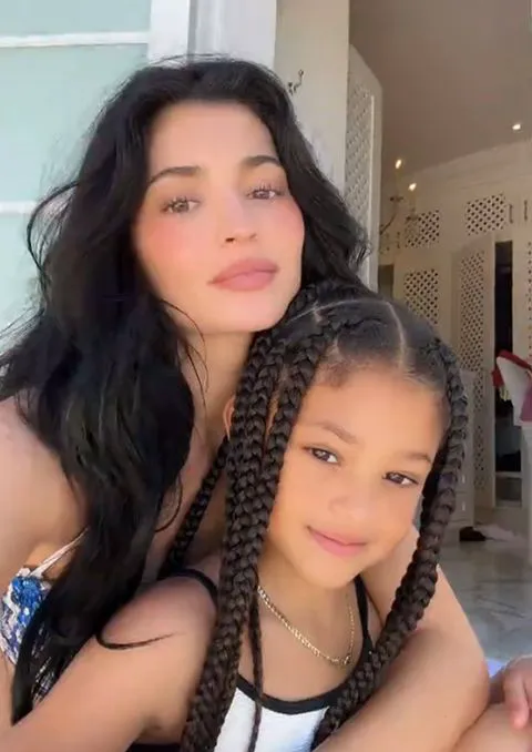 kylie jenner stormi