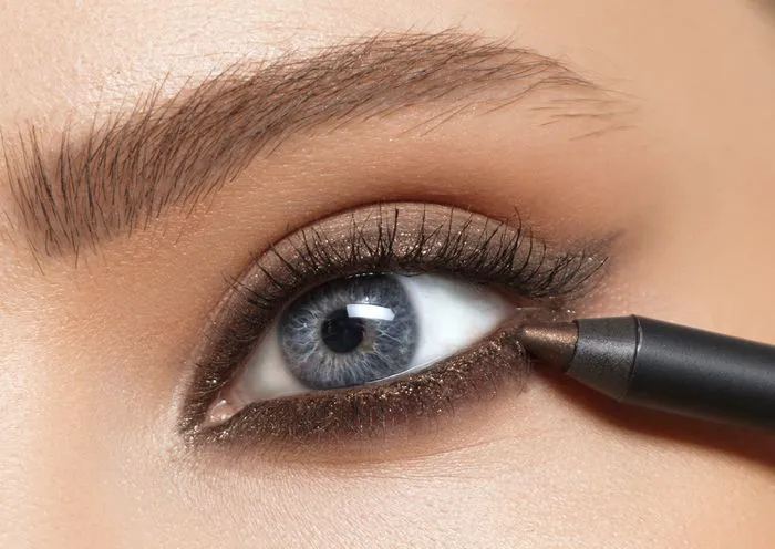 brown-eyeliner