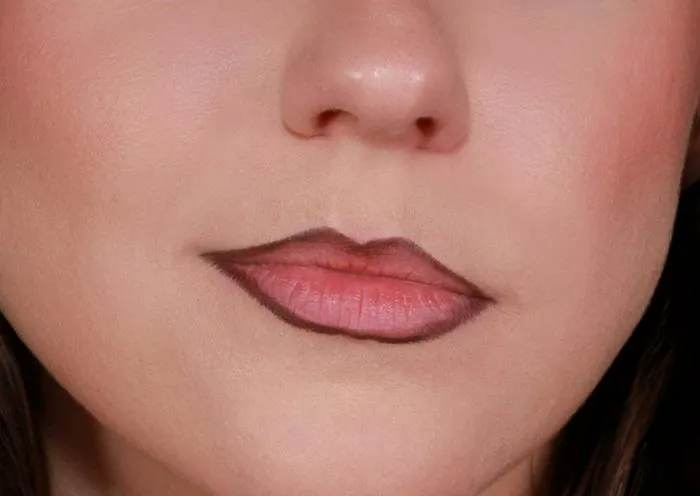 dark-lip-liner