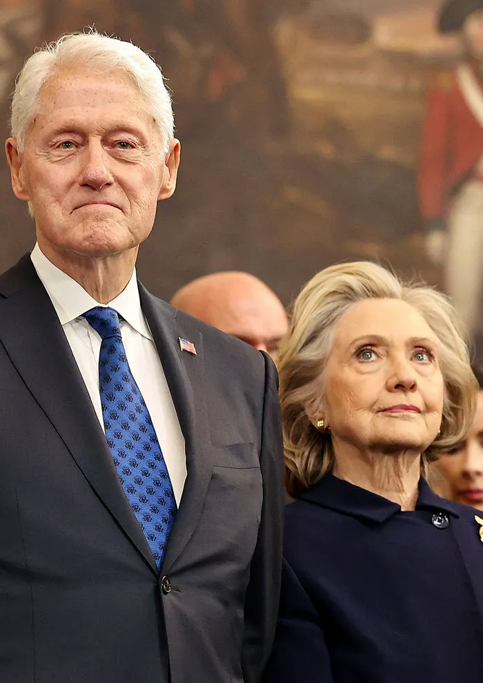 "Bill Clinton, Hillary Clinton, Donald Trump, and Vance swearing-in at Capitol"