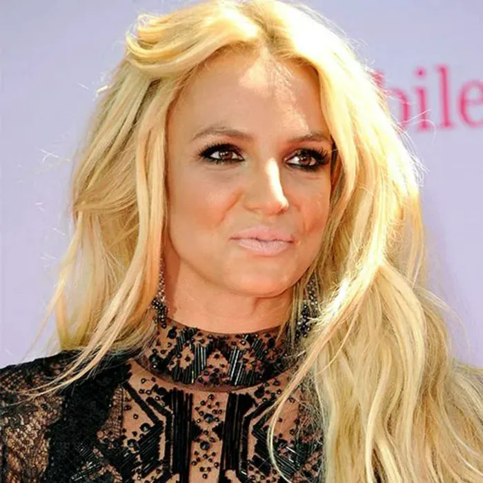 "Britney Spears performing"