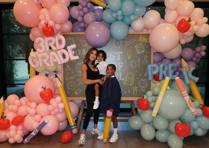 "Khloé Kardashian's balloon display for her children's first day of school"