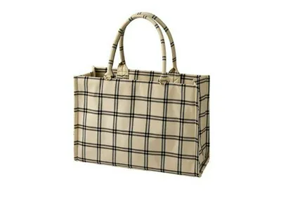 "Live in Style Fashion Tote in three styles"