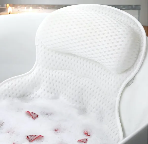 Ozyalo bath pillow for ultimate relaxation and comfort.