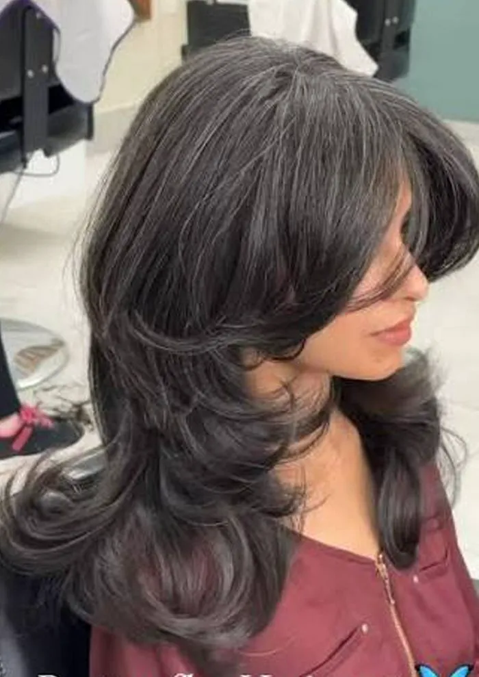 shoulder-length-hair