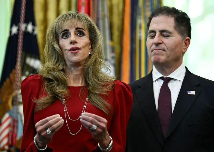 Another angle of Susan Dell in the Oval Office