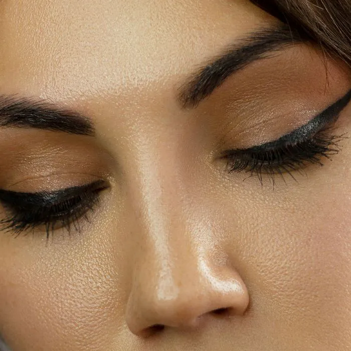 thick-black-liner-lid