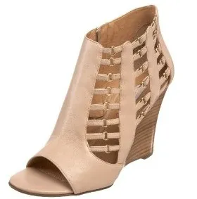 nude shoes Image from SHEfinds